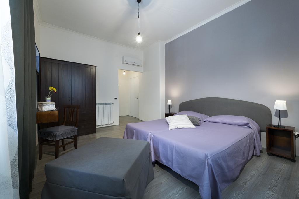 B&B Sleep & Zupp Napoli Ruang foto